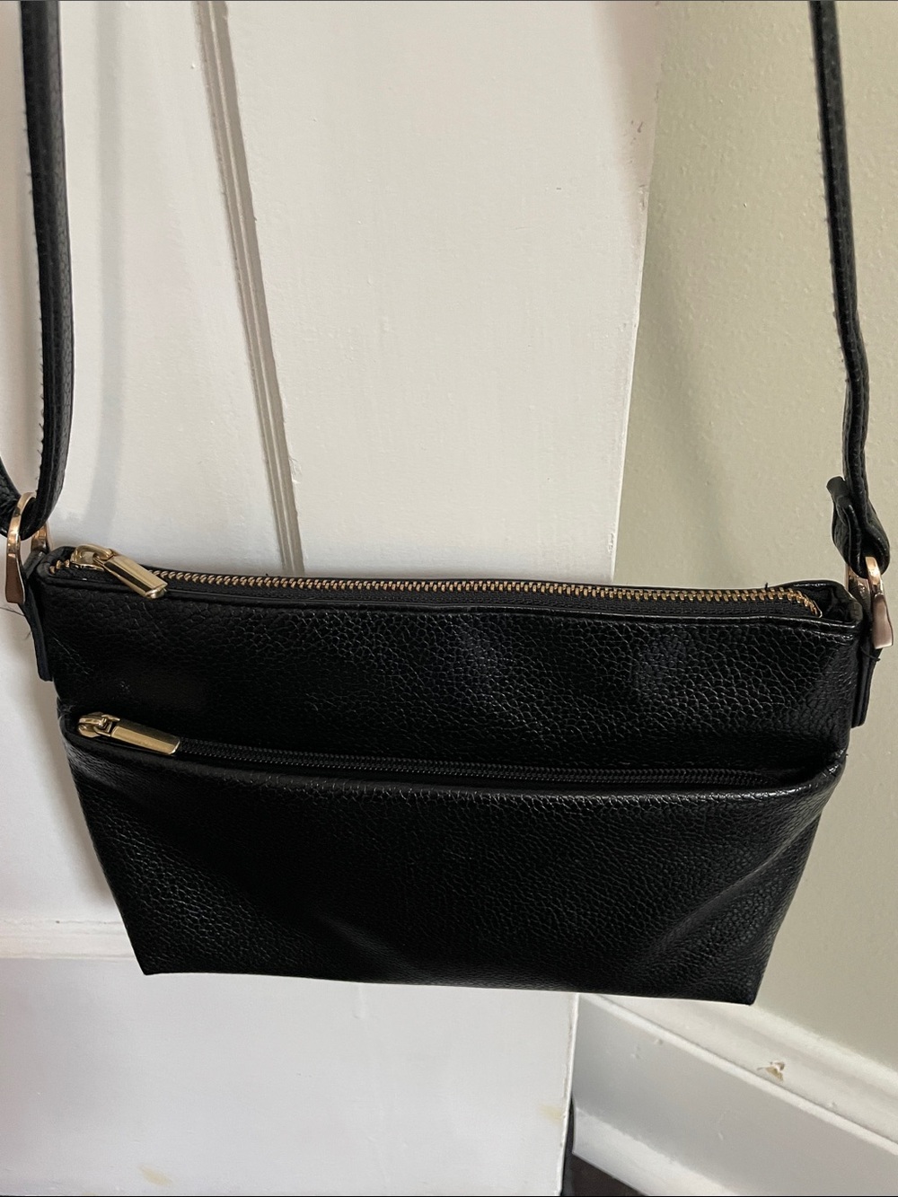 A New Day Classic Black Leather & Gold Zippered Crossbody Bag In Faux Leather - Picture 2 of 5